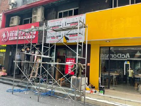 九江制作广告招牌如何避免它发黄？